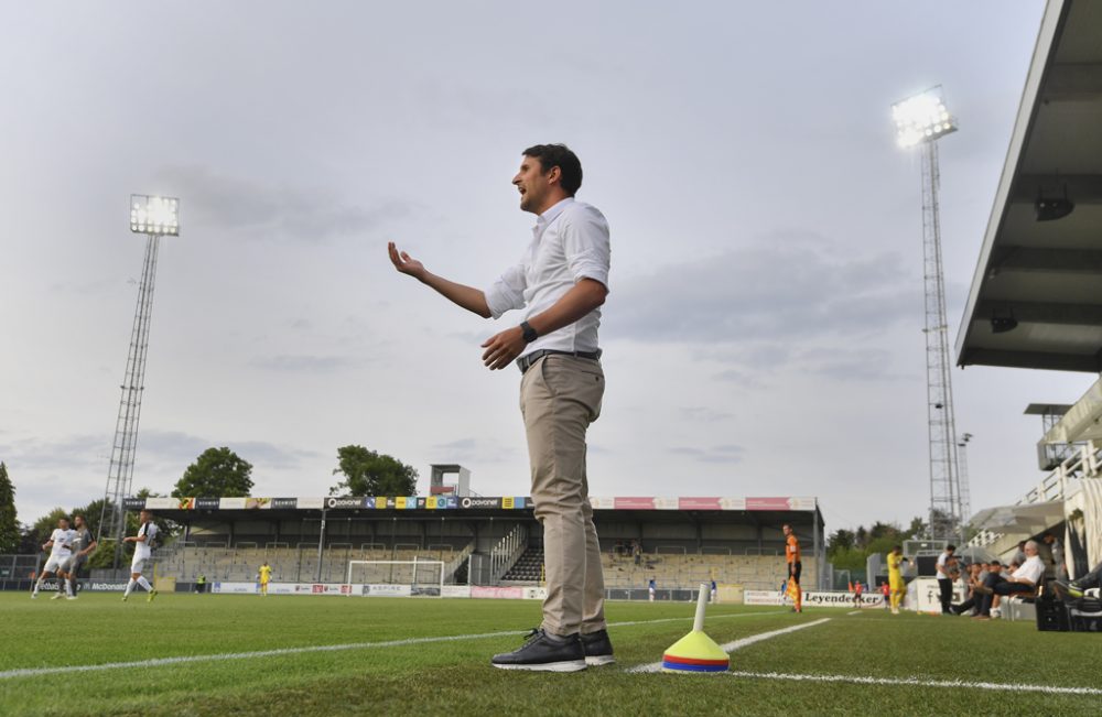 AS-Trainer Benat San José beim Freundschaftsspiel zwischen der AS Eupen und dem griechischen Team OFI Crete F.C. am 19. Juli in Eupen (Bild: John Thys/Belga)