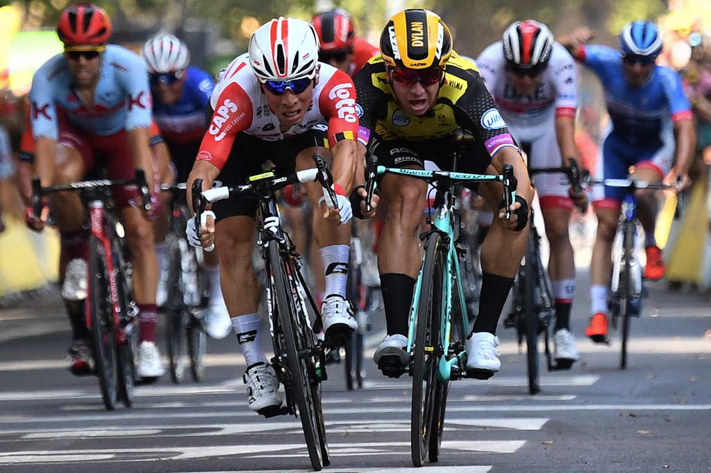 Knapper Sieg für Caleb Ewan (links) bei der elften Etappe der Tour de France (Bild: Marco Bertorello/AFP)