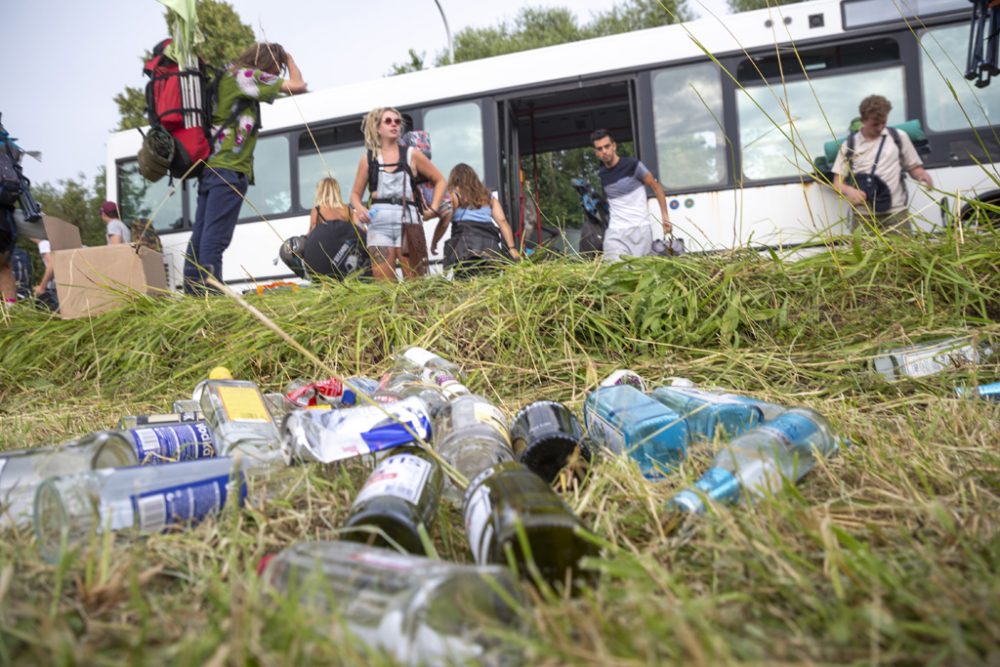 Müll auf dem Dour-Gelände: Dank tausend freiwilliger Helfer ist das Festival-Gelände jetzt wieder sauber (Bild: Hatim Kaghat/Belga)