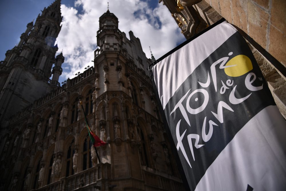 Die Grand-Place ist bereit für die Tour de France 2019 (Bild: Marco Bertorello/AFP)