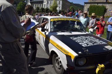 Oldtimer Rallye Peking Paris macht Zwischenstopp in Malmedy
