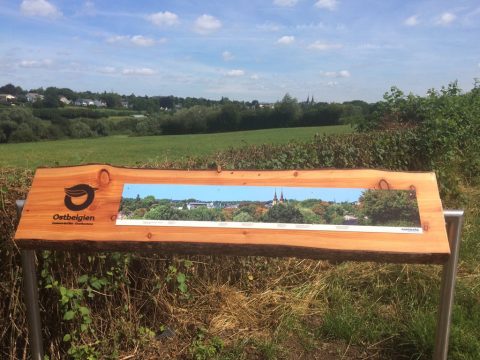 Panorama-Tafel in Eupen am Limburger Weg (Bild: Tourismusagentur Ostbelgien)