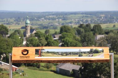 Panorama-Tafel in Medell (Bild: Tourismusagentur Ostbelgien)