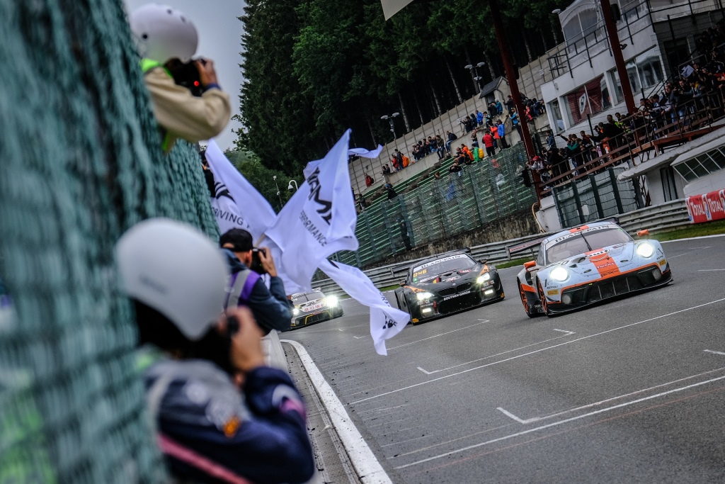 Porsche gewinnt das 24-Stunden-Rennen von Spa (Bild: Dirk Bogaerts/SRO)