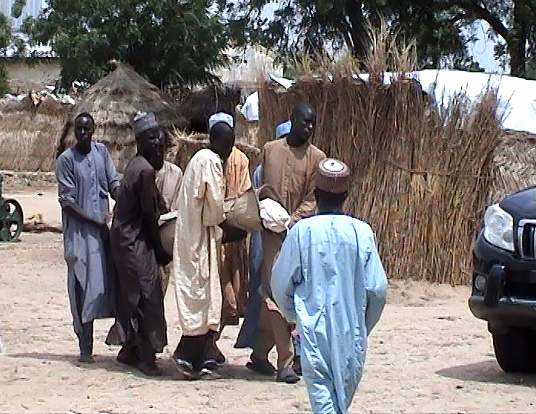 Nach dem Angriff auf eine Begräbnisprozession im Nordosten von Nigeria (Bild: AFP/Audu Marte)