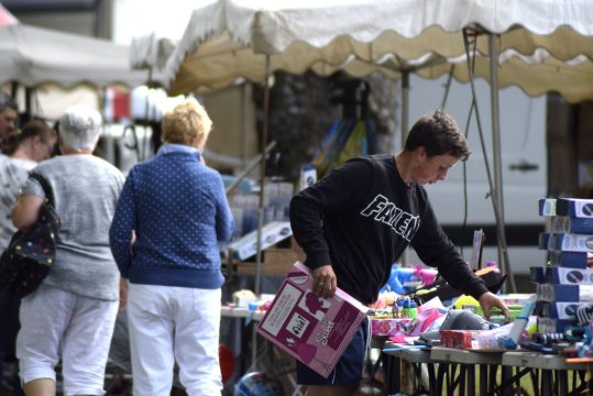 Urlaubermarkt in Bütgenbach 2019 (Bild: Stephan Pesch/BRF)