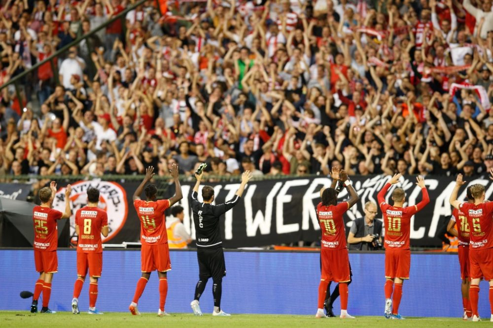 Antwepens Spieler feiern den Sieg gegen Viktoria Plzen bei der Europa League-Quali (Bild: Bruno Fahy/Belga)