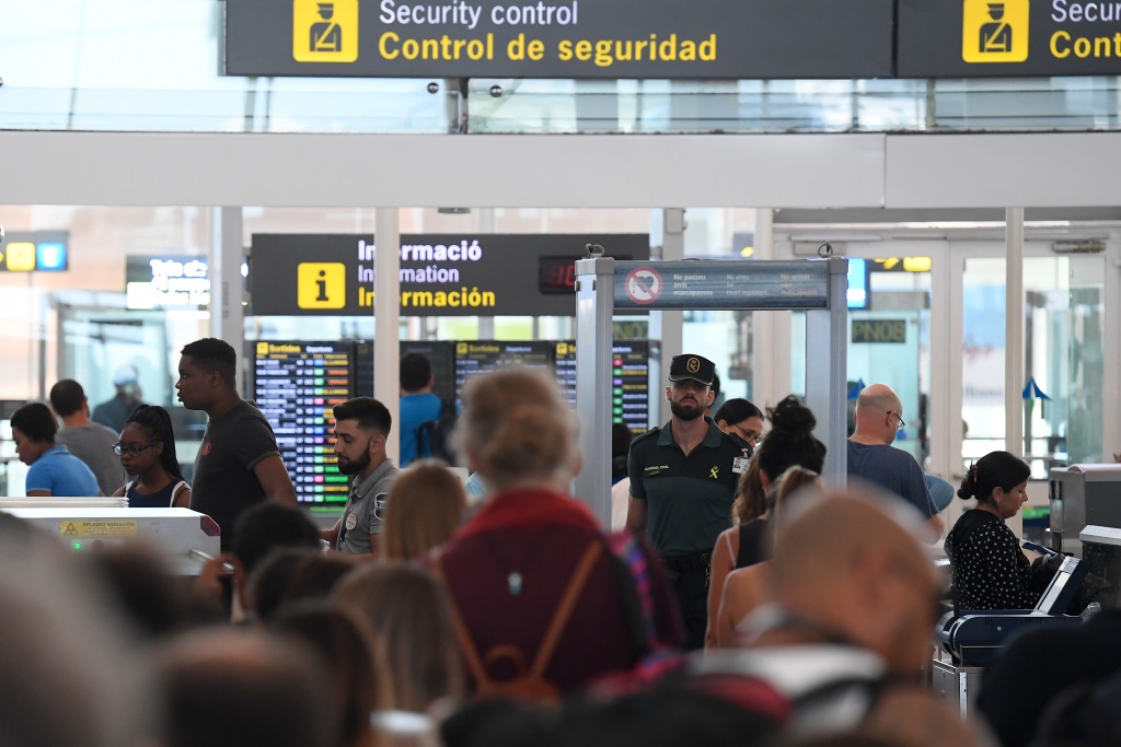 Sicherheitspersonal am Flughafen von Barcelona streikt