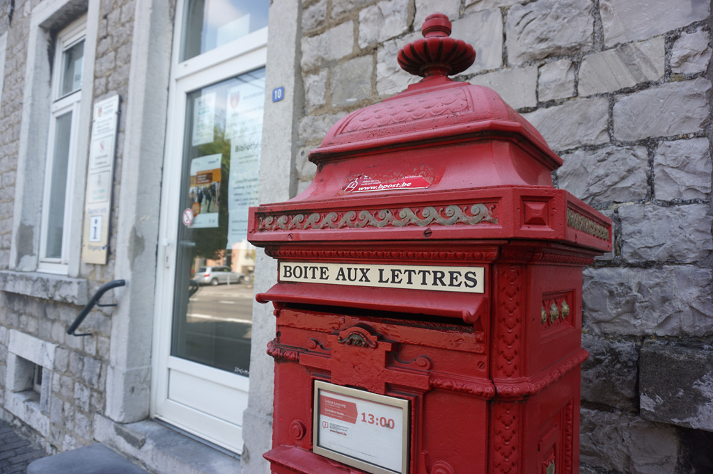 Briefkasten von Bpost in Eynatten (Bild: Stephan Pesch/BRF)