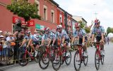 Trauer auch bei Lambrechts Teamkollegen von Lotto-Soudal: Sie stiegen am Dienstag zwar aufs Rad, die Etappe der Polen-Rundfahrt wurde aber neutralisiert (Bild: STR/AFP)