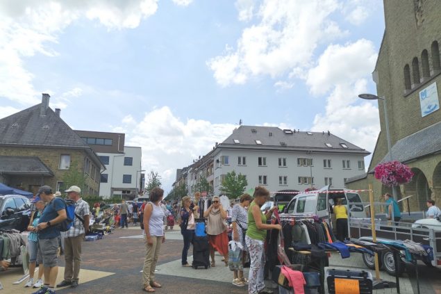 Trödelmarkt in St. Vith (Bild: BRF/Raffaela Schaus)