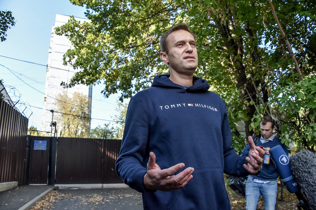 Kremlkri0tiker Alexei Nawalny nach seiner Haftentlassung am 23.8.19 (Bild: Vasily Maximov/AFP)