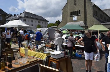 Trödelmarkt in St. Vith (Bild: BRF/ Chantal Scheuren)