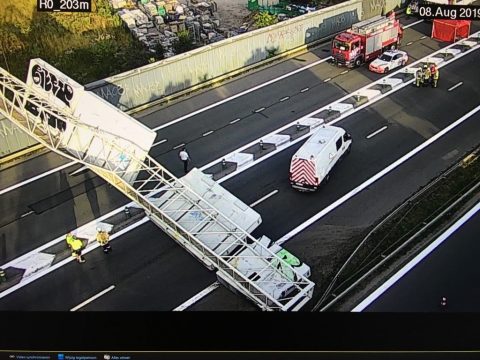 Unfall auf Brüsseler Ring (Bild: Belga/ Gaelle Ponselet)