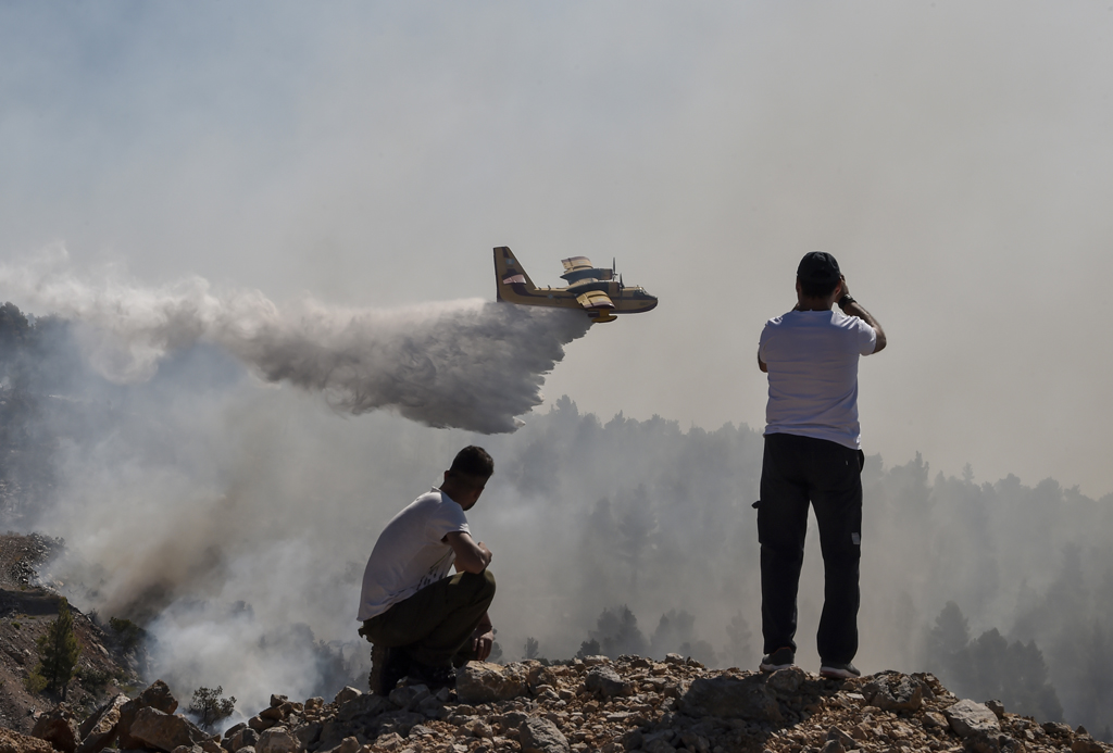 Waldbrände auf der griechischen Insel Euböa (Bild: Louisa Gouliamaki/AFP)