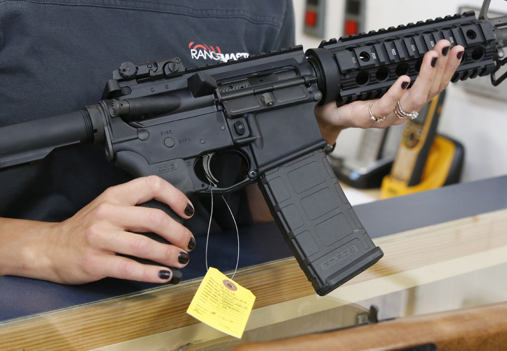 Halbautomatische Waffe AR-15 von Colt (Bild: George Frey/Getty Images North America/AFP)