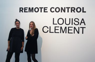 Kuratorin Esther Boehle und Künstlerin Louisa Clement Austellung Remote Control (Bild: Katja Engel/BRF)