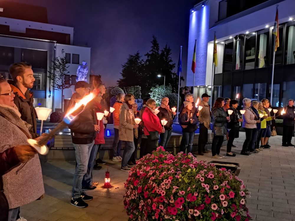 Lichterzug 2019 in St. Vith: 'Freunde von Muramba' bringen Licht in die Welt (Archivbild: Raffaela Schaus/BRF)