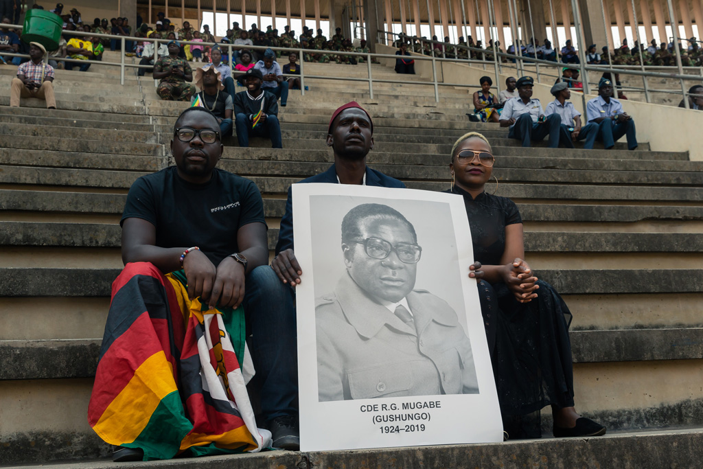 Trauerfeier für Robert Mugabe (Bild: Jekesai Njikizana/AFP)
