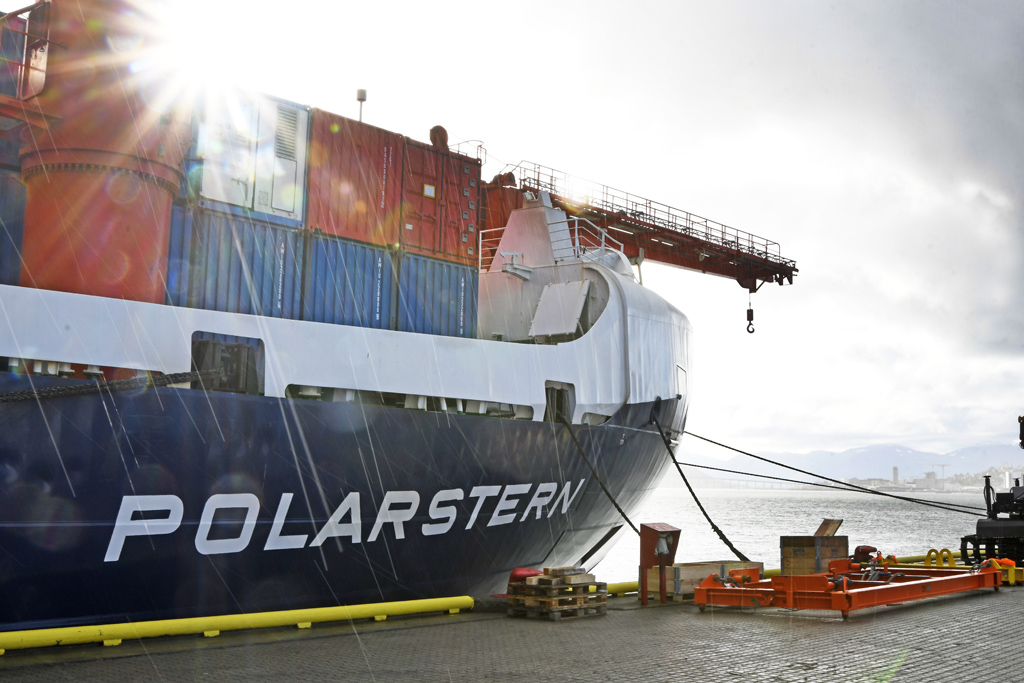 Forschungsschiff "Polarstern" legt ab Richtung Arktis