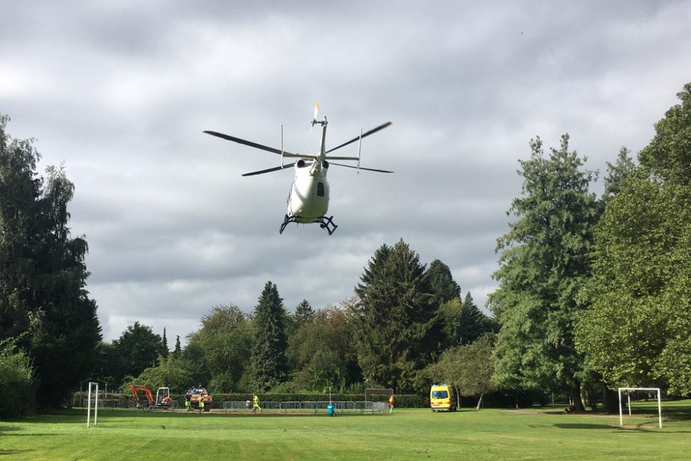 Rettungshubschrauber landet im Park Klinkeshöfchen in Eupen (Archivbild: Simonne Doepgen/BRF)