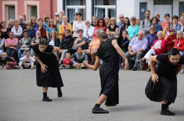 Tanzende Stadt in Eupen: die Companhia de Dança de Almada aus Portugal (Bild: Michaela Brück/BRF)