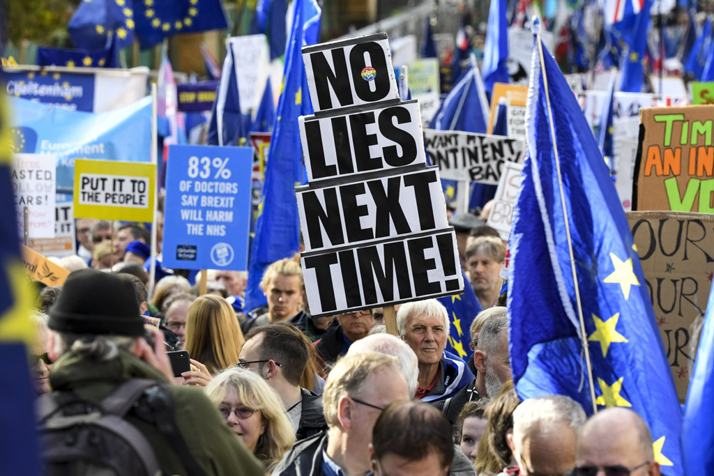 Anti-Brexit-Demo in London (Bild: Niklas Halle'n/AFP)
