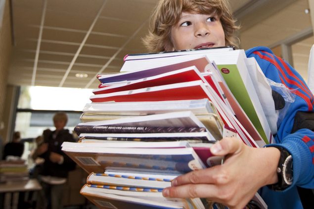 Bücher (Illustrationsbild: Keon Suyk/EPA)
