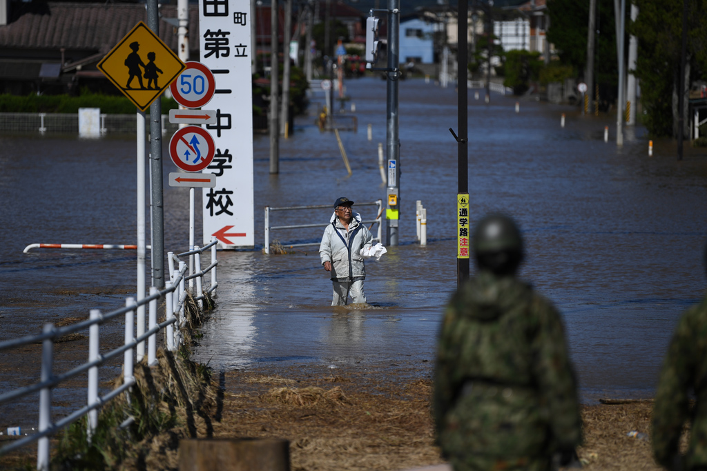 Schwere Überschwemmungen durch Taifun "Hagibis" (Bild: Charly Triballeau/AFP)