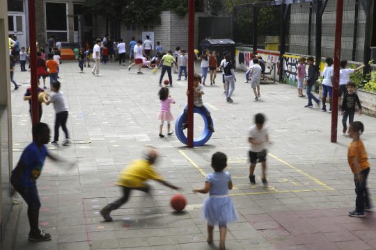 Kinder auf dem Schulhof (Illustrationsbild: Nicolas Maeterlinck, Belga)