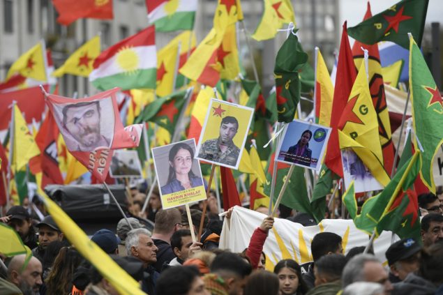 Kurden Demo In Koln Verlauft Friedlich Weniger Teilnehmer Als Erwartet