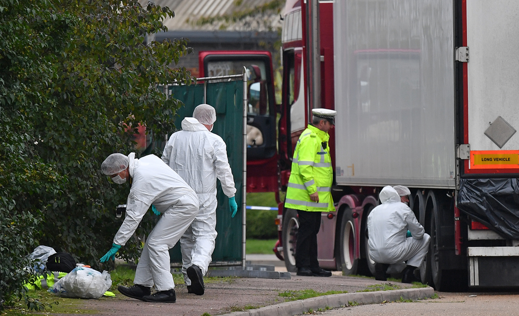 39 Leichen in Lkw in England entdeckt (Bild: Ben Stansall, AFP)