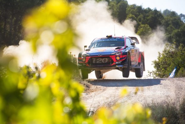 Thierry Neuville/Nicolas Gilsoul im Hyundai i20 WRC bei der Rallye Spanien