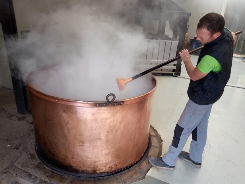 Lütticher Sirup von der Familie Charlier aus Henri-Chapelle (Bild: Manuel Zimmermann/BRF)