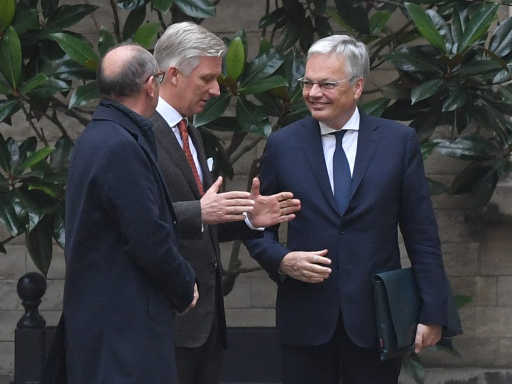 Johan Vande Lanotte, König Philippe und Didier Reynders (Bild: Benoit Doppagne/Belga)