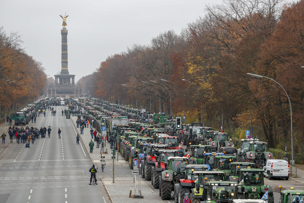 Bauern protestieren in Berlin (Bild: Odd Andersen/AFP)