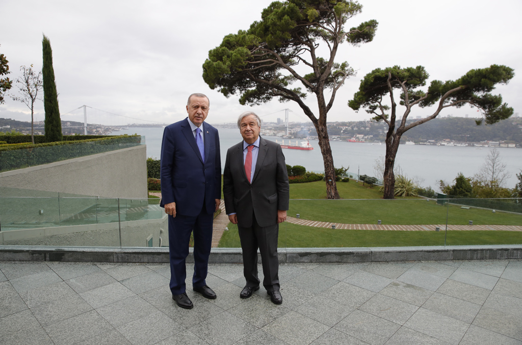 Recep Tayyip Erdogan und Antonio Guterres am 1.11.2019 in Istanbul (Bild: Turkish Presidential Press Service/AFP)