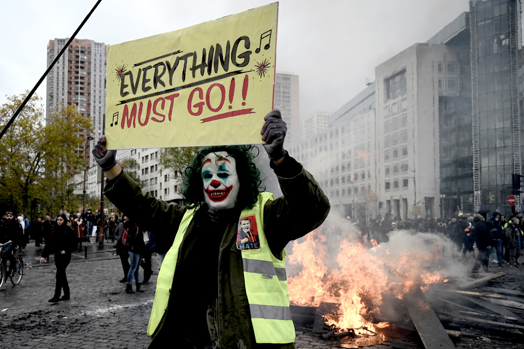 Gelbwesten demonstrieren zum Jahrestag der Proteste in Paris