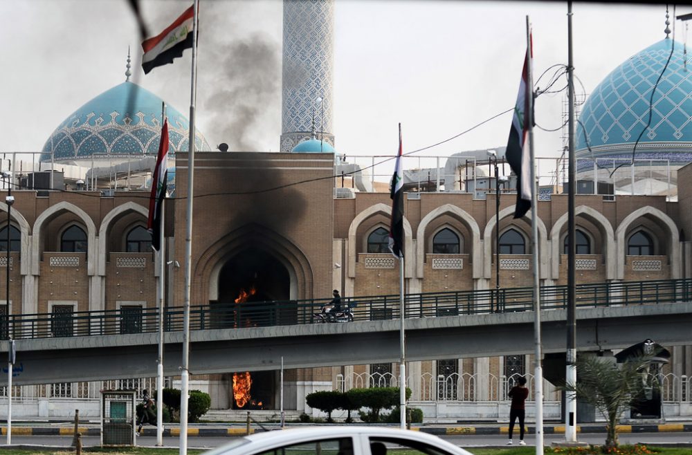 Feuer in der irakischen Stadt Naschaf (Bild: Stringer/AFP)