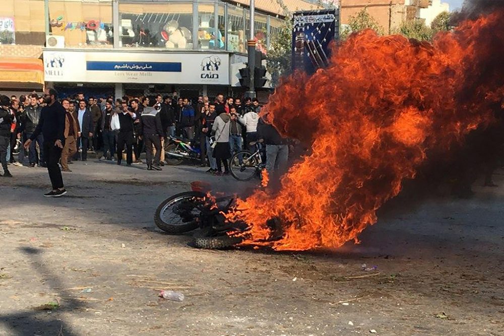 Proteste gegen Benzinrationierung im Iran