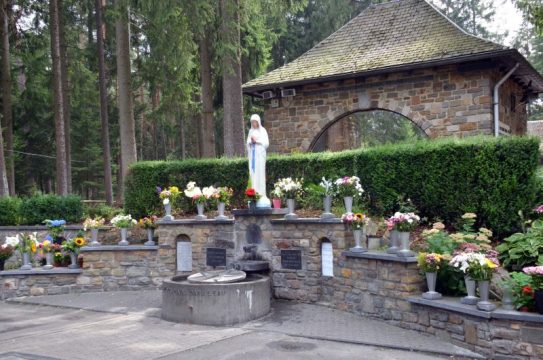 Marienstatue in Banneux