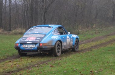 Bestes ostbelgisches Team: Martin Scheiff und Jean-Marie Letocart im Porsche 911 (Bild: Katrin Margraff/BRF)
