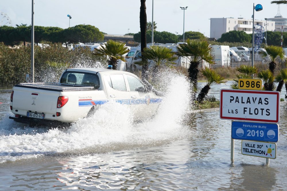 Überflutete Straßen in Palavas-les-Flots (Bild: Pascal Guyot/AFP)