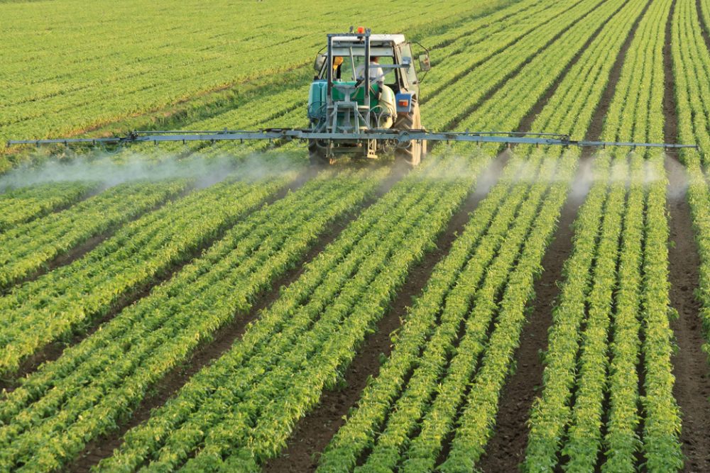 Der Gebrauch von Pestizide sind in der Landwirtschaft weit verbreitet (Bild: PantherMedia/ilfede)