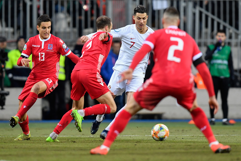 2:0-Sieg in Luxemburg: Cristiano Ronaldo qualifiziert sich mit Portugal für die Fußball-EM (Bild: John Thys/AFP)