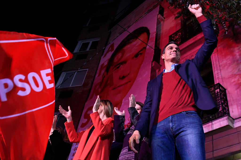 Die Sozialdemokraten von Pedro Sánchez wurden erneut stärkste Kraft (Bild: Philippe Marcou/AFP)