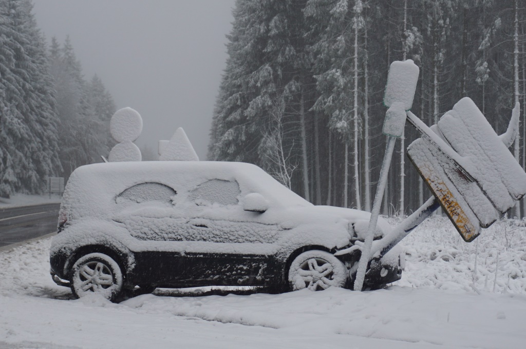 Wintereinbruch am Montag in der Nähe des Naturparkzentrums Botrange (Bild: Stephan Pesch/BRF)