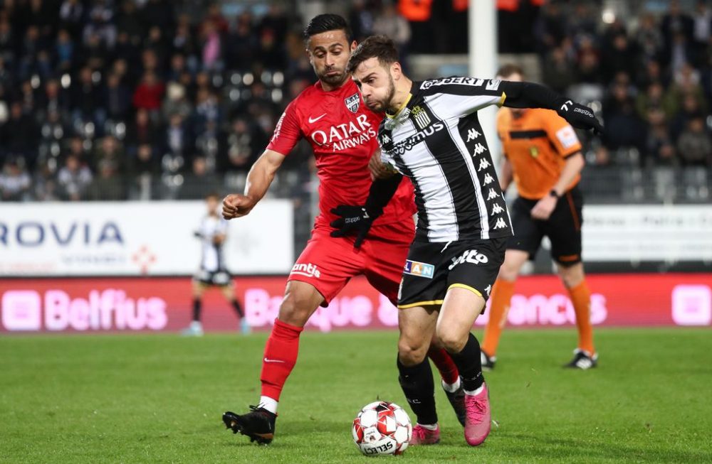 upen's Zarandini Ebrahimi and Charleroi's Massimo Bruno fight for the ball during a soccer match between Sporting Charleroi and KAS Eupen, Saturday 09 November 2019 in Charleroi, on day 14 of the 'Jupiler Pro League' Belgian soccer championship season 2019-2020. BELGA PHOTO VIRGINIE LEFOUR