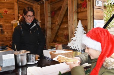 Kulinarischer Weihnachtsmarkt in Büllingen (Bild: Chantal Scheuren/BRF)