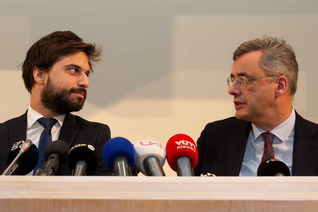Georges-Louis Bouchez und Joachim Coens bei der Pressekonferenz (Bild: Nicolas Maeterlinck/Belga)